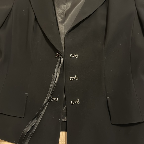Marc Cain Short black jacket - Picture 4 of 4